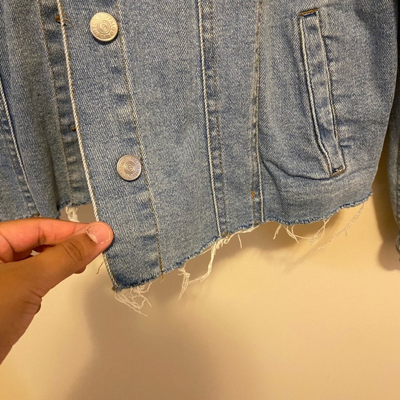 Cropped Jean Jacket - Picture 4 of 4
